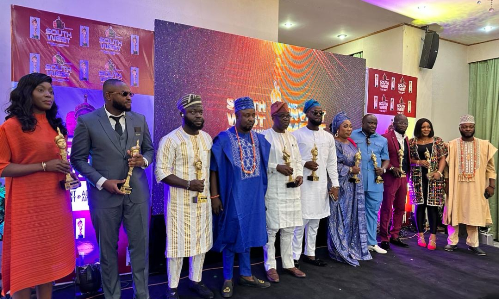 Photos: Dr. Bldr. Abdulhakeem Odegade, Akmodel Group MD, Reuben Abati, Dele Momodu, Others Receives Award At South-West Investment Summit