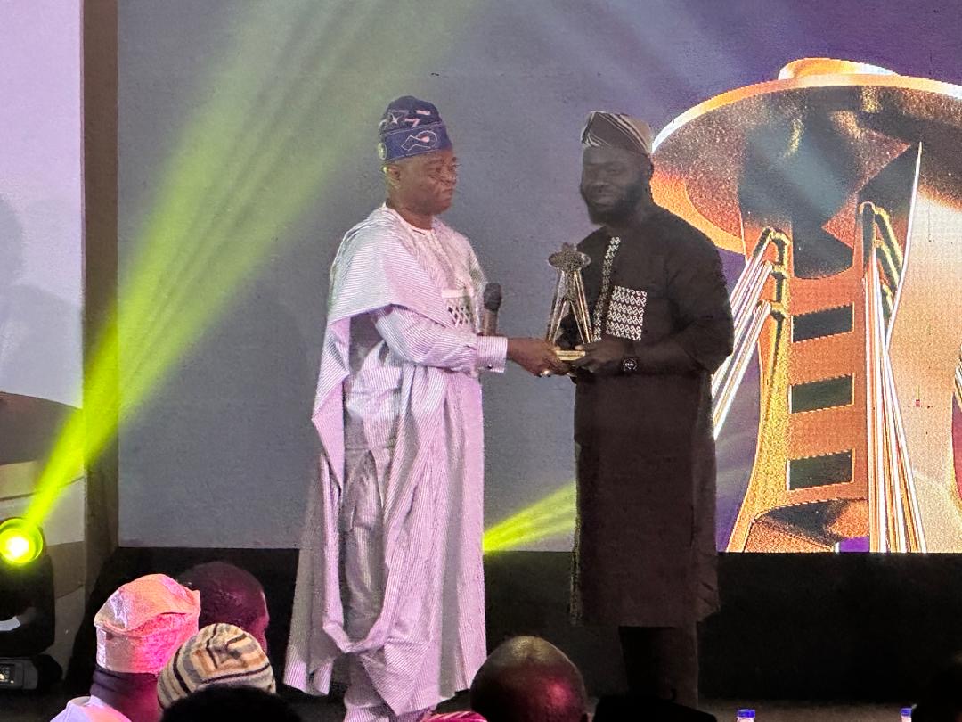 Akmodel Group MD Wins Outstanding Humanitarian Award At Maiden Eko Mi Award Night